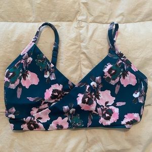 Fabletics floral sports bra size small